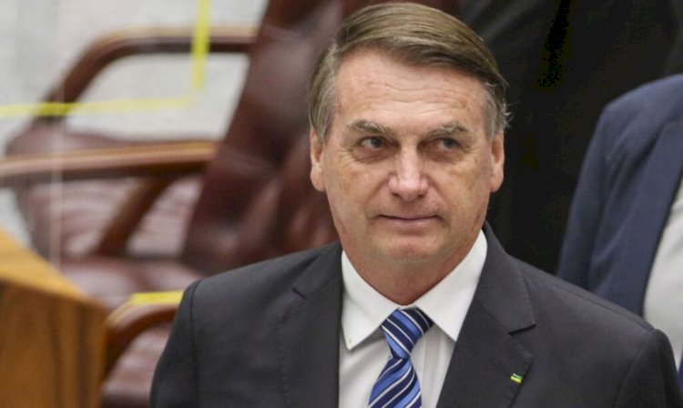 Oposição protocola projeto que anistia políticos; medida pode beneficiar Bolsonaro