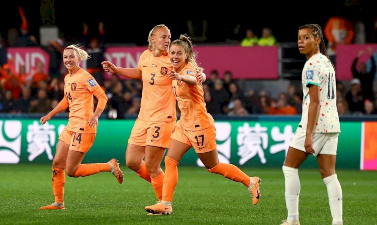 Atual vice-campeã, Holanda inicia Copa superando Portugal