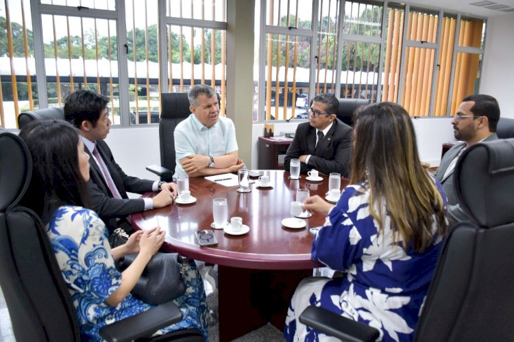 Núcleo de Relações Internacionais da Aleam, coordenado pelo deputado João Luiz, reúne-se com o superintendente da Zona Franca de Manaus