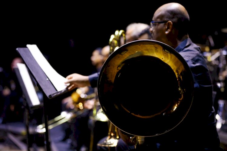 Temporada dos Corpos Artísticos e diversos espetáculos são as atrações de maio no Teatro Amazonas