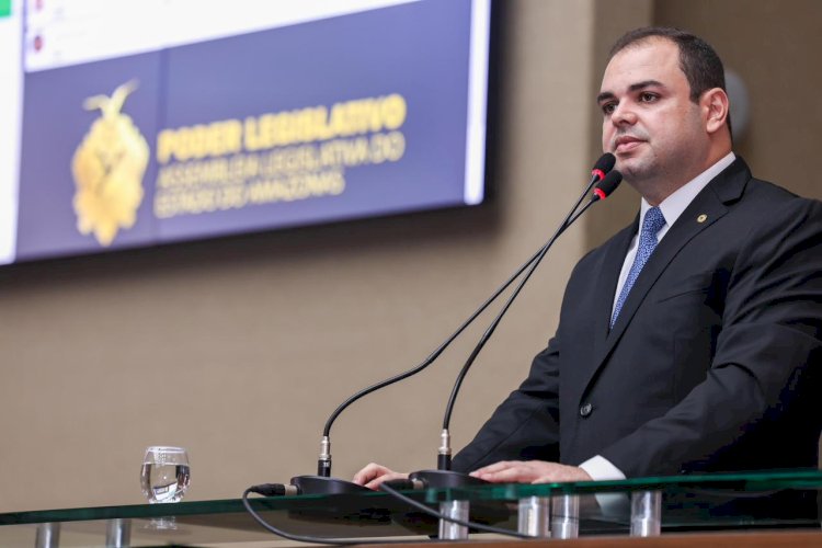 Na tribuna da Aleam, Roberto Cidade agradece à população de Manaus pela expressiva votação no pleito municipal