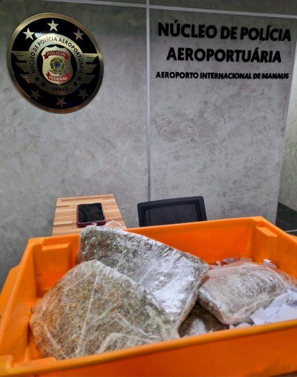 PF apreende 2 kg de drogas no aeroporto de Manaus