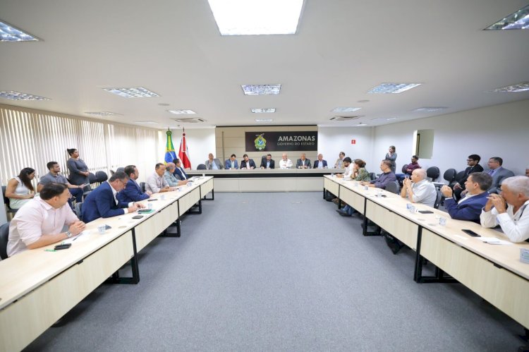 Governador Wilson Lima reúne-se com representantes do comércio para debater regulamentação da reforma tributária