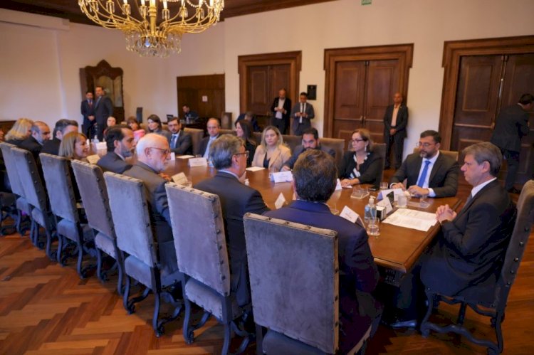 Governadores Wilson Lima e Tarcísio de Freitas firmam convênio para realização de 2,5 mil exames de DNA no Amazonas