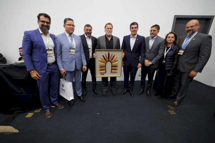 Governador Wilson Lima apresenta a Arnold Schwarzenegger papel estratégico do Amazonas na agenda climática global e na defesa dos povos da floresta