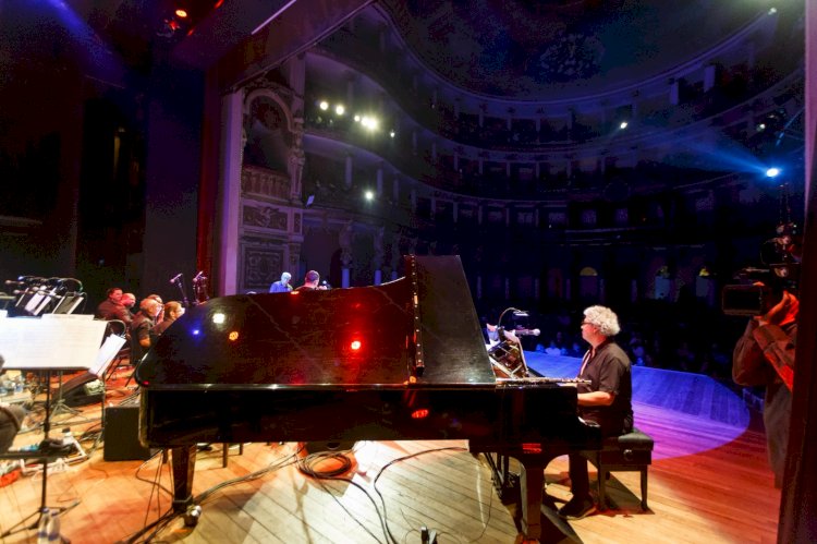 Jovino Santos Neto lança álbum inspirado na Amazônia com show no Teatro Amazonas