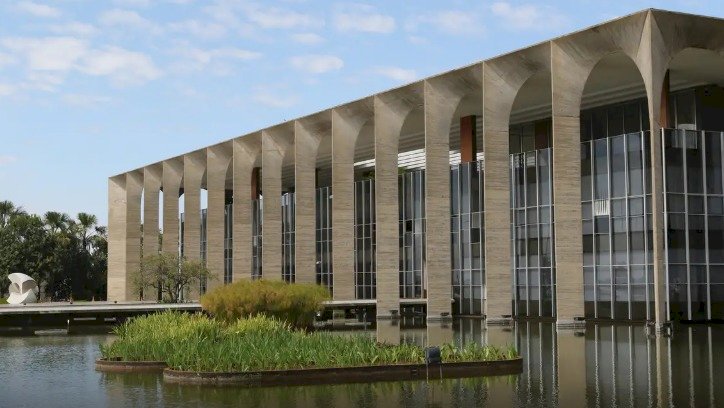 Itamaraty diz que Brasil “não se curvará