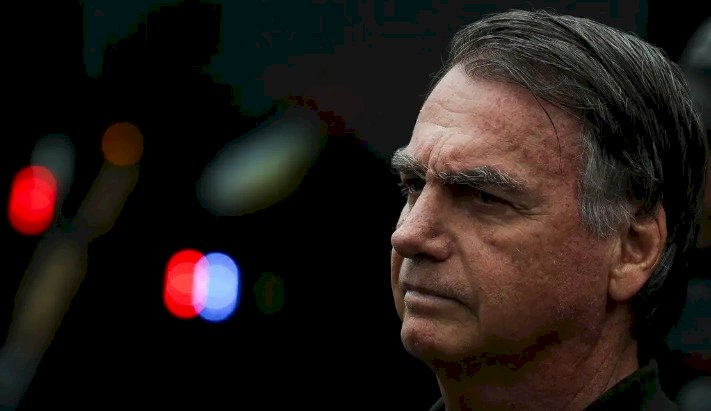 Defesa pede revogação de medidas cautelares contra Jair Bolsonaro