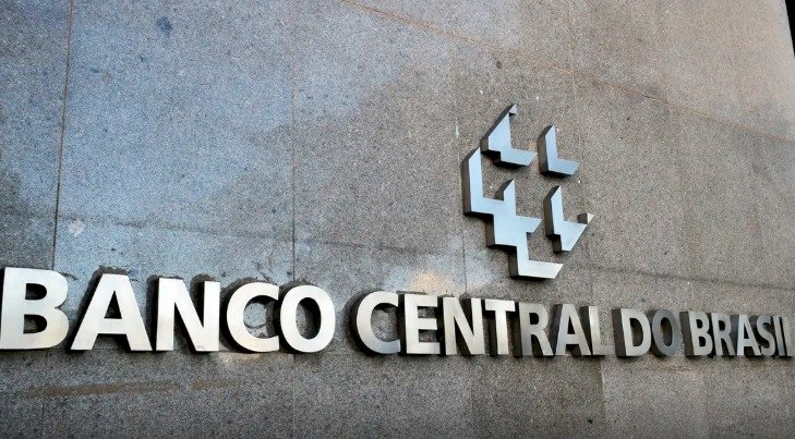 Mercado financeiro reduz previsão da inflação para 4,81%