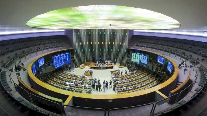 Fux defere pedido para manter número de deputados nas eleições de 2026