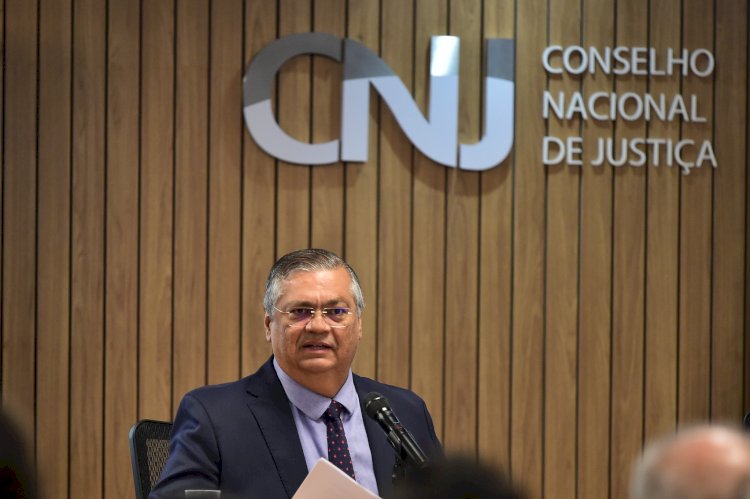 Dino manda divulgar CPF de quem ganha salário via emendas para saúde