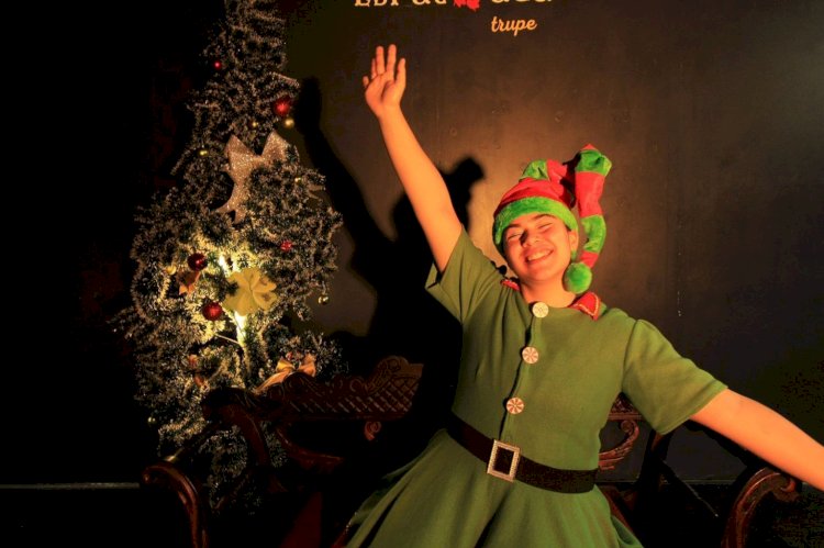 Espetáculo natalino leva magia do Polo Norte ao palco do Teatro Gebes Medeiros