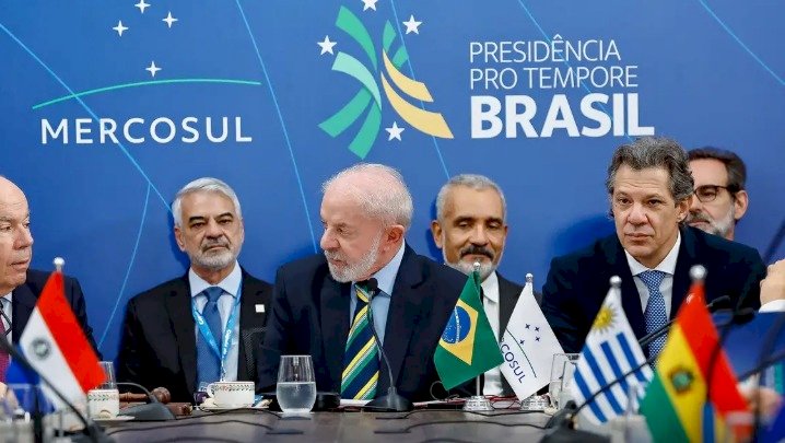 Intervenção na Venezuela seria catástrofe humanitária, diz Lula