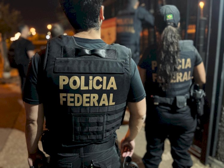 Polícia Federal devolve fuzis à Polícia Nacional do Peru após maior apreensão de drogas da história do Amazonas
