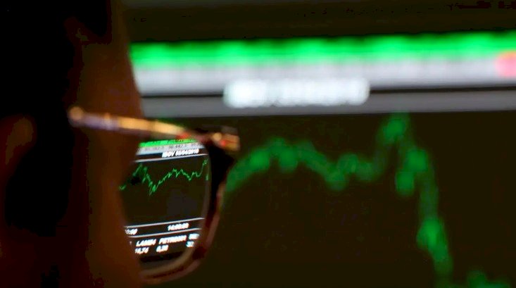 Bolsa volta a bater recorde com redução de tensões externas