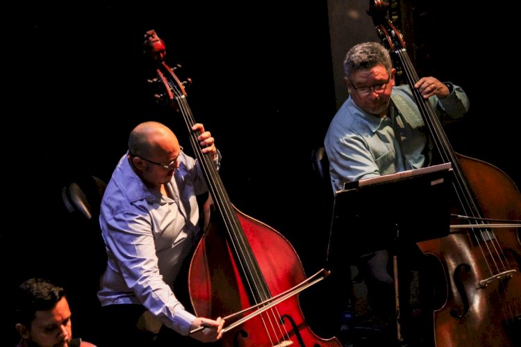 Concerto no Teatro Amazonas celebra centenário da pianista Jerusa Mustafa com encontro de gerações