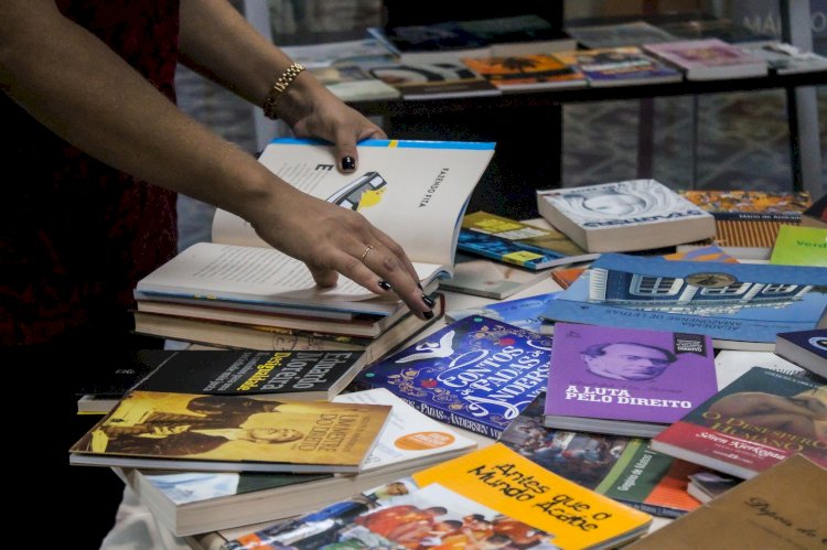 Troca de Livros e Gibis celebra 10 anos e reúne leitores na Biblioteca Pública do Amazonas