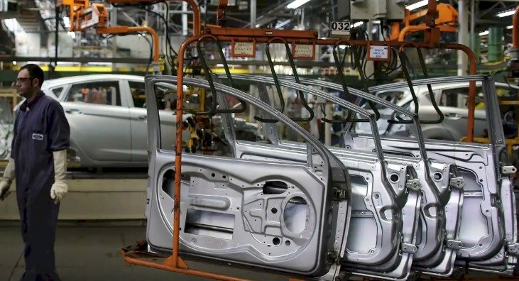 Indústria nacional varia 0,1% em março e acumula alta de 3,1% em 2026